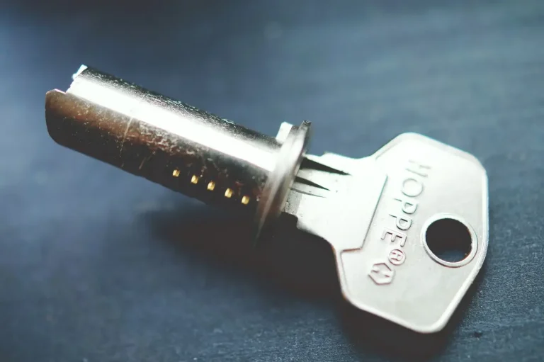 BS 3621 and TS 007 locks explained – euro cylinder lock and key, Locksmith Bournemouth guide to what insurance approved means for homes in Bournemouth